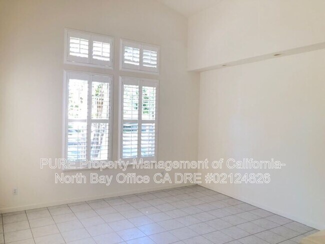 516 Hawk Dr Petaluma, CA 94954 photo 4