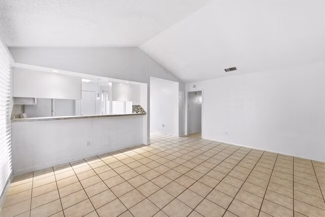 5619 Jacaranda Drive, Austin, TX 78744 photo 5
