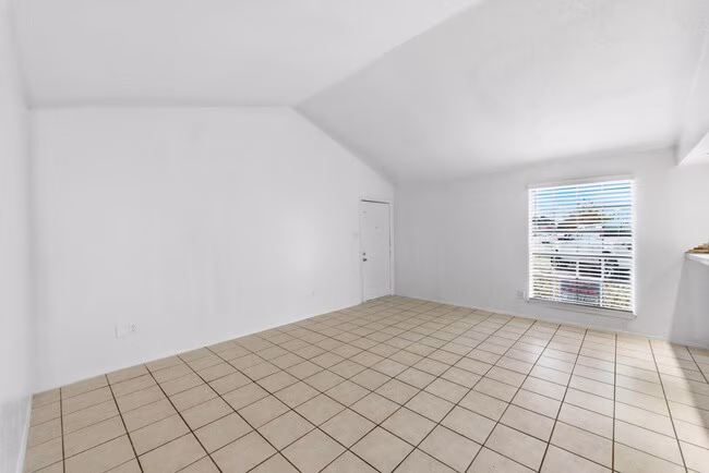 5619 Jacaranda Drive, Austin, TX 78744 photo 3