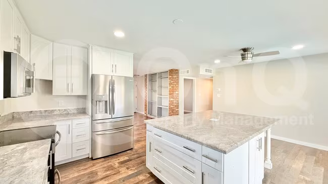 726 W Grove Cir Mesa, AZ 85210 photo 3