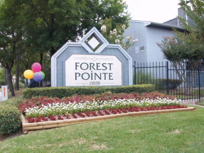Forest Pointe photo 2
