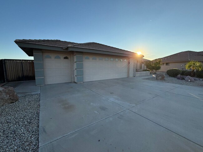 11401 E Medina Ave Mesa, AZ 85209 photo 4