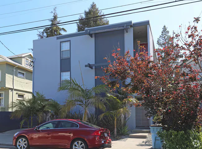 2537 Fulton St Berkeley, CA 94704 photo 3