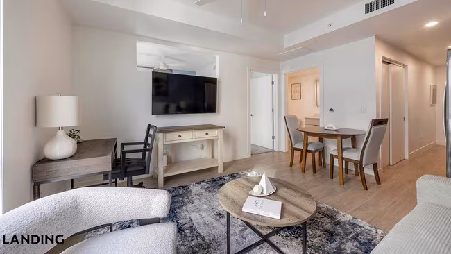 707 S Farmer Ave Tempe, AZ 85281 photo 3