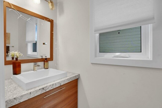 11815 Vance Jackson Rd San Antonio, TX 78230 photo 4