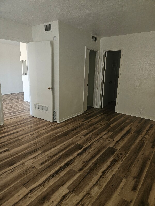 414 E Avenue A Killeen, TX 76541 photo 3