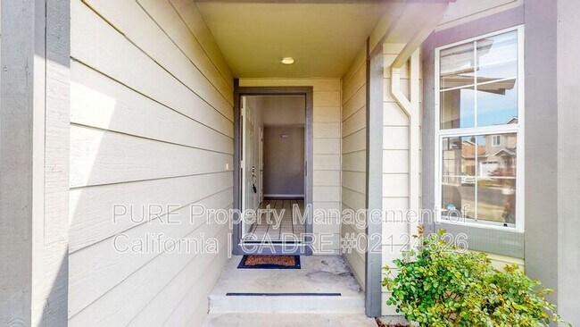 3468 Walnut Grove St Santa Rosa, CA 95403 photo 4
