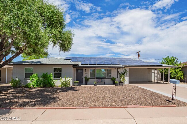 2136 W Village Dr Phoenix, AZ 85023 photo 3