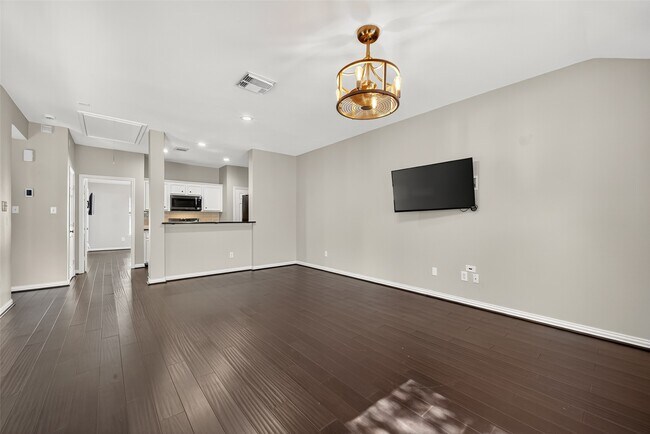 1127 W 24th St Houston, TX 77008 photo 3