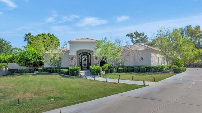 8501 N Pisado Bueno Paradise Valley, AZ 85253
