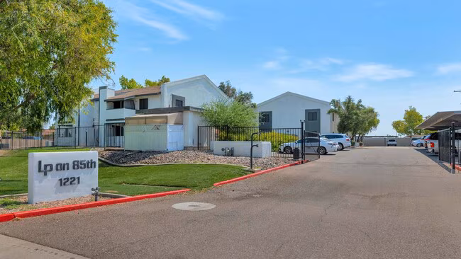 1221 N 85th Pl Scottsdale, AZ 85257 photo 5