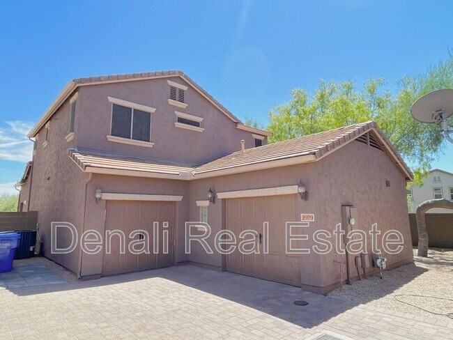 3979 E Melinda Dr Phoenix, AZ 85050 photo 2