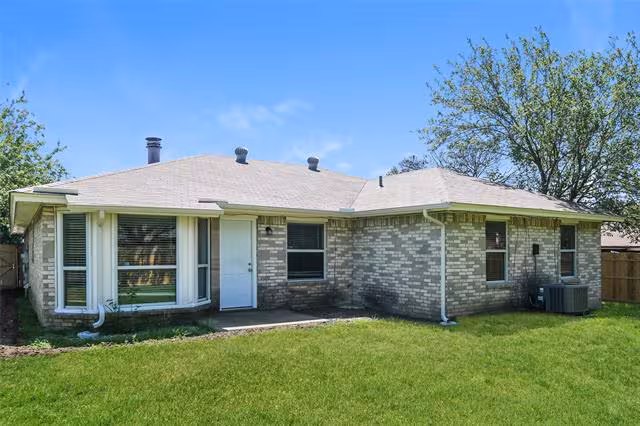 6421 Alta Vista Dr photo 3