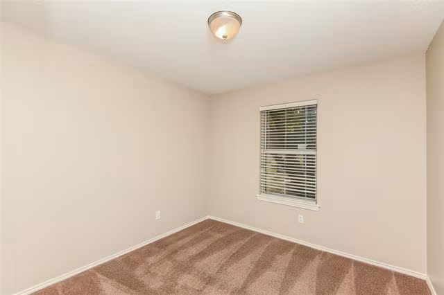 6421 Alta Vista Dr photo 4