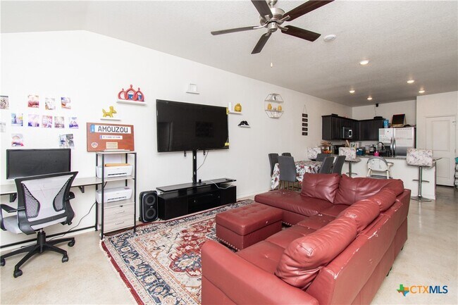 1258 Lehmann Dr Copperas Cove, TX 76522 photo 4
