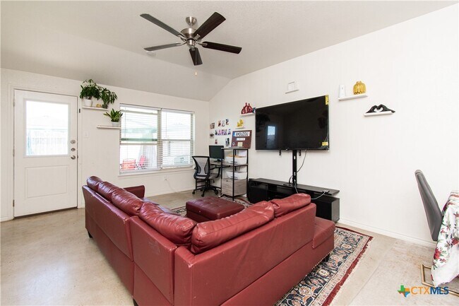 1258 Lehmann Dr Copperas Cove, TX 76522 photo 3