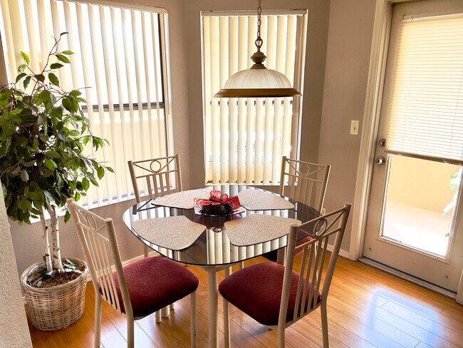 4850 E Desert Cove Ave Scottsdale, AZ 85254 photo 5
