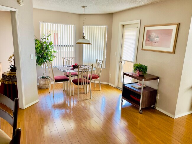 4850 E Desert Cove Ave Scottsdale, AZ 85254 photo 2