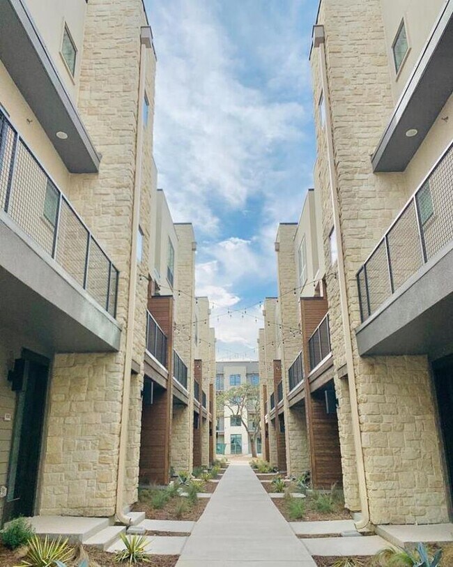 1938 E Sonterra Blvd San Antonio, TX 78259 photo 3