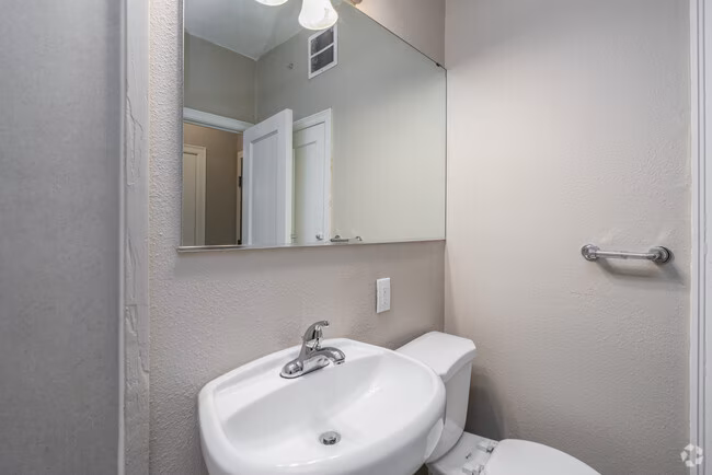 Cornelius Apartments photo 4