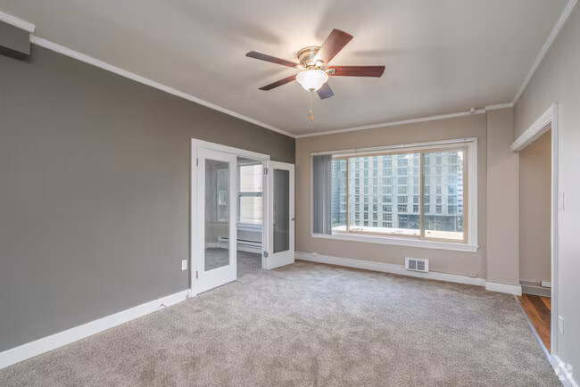 Cornelius Apartments photo 2