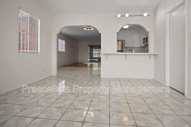 1696 Shooting Star Ct San Diego, CA 92173 photo 4