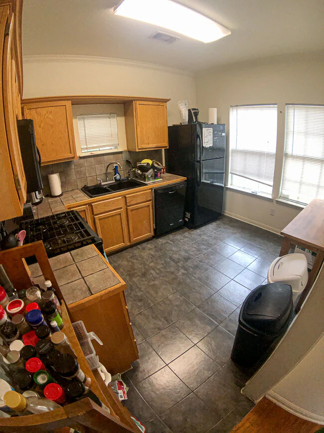 1100 West 22nd Street, Austin, TX 78705 photo 3