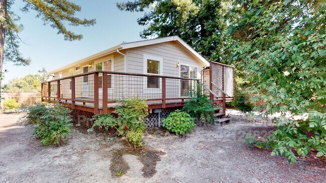 5389 Gravenstein Hwy N Sebastopol, CA 95472 photo 2