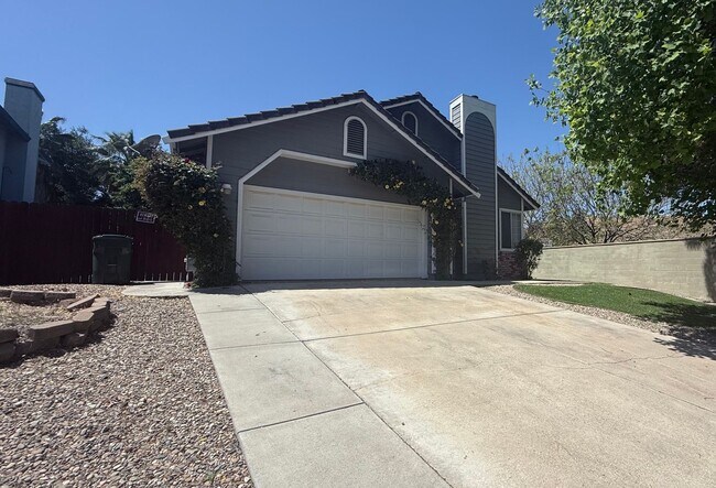 Charming Single Story 3bed 2 bath