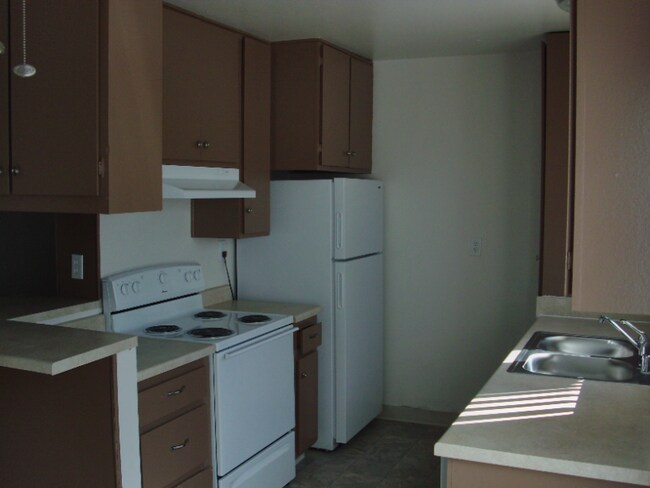 995 N Mollison Ave El Cajon, CA 92021 photo 2