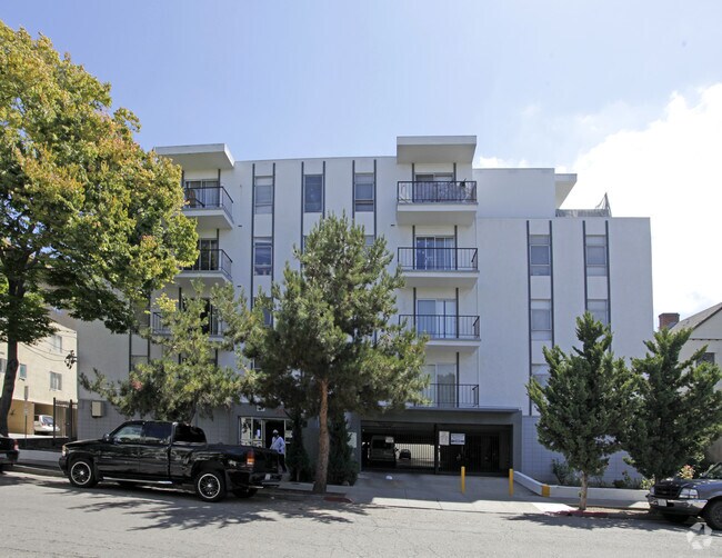 Capri Apartments photo 2