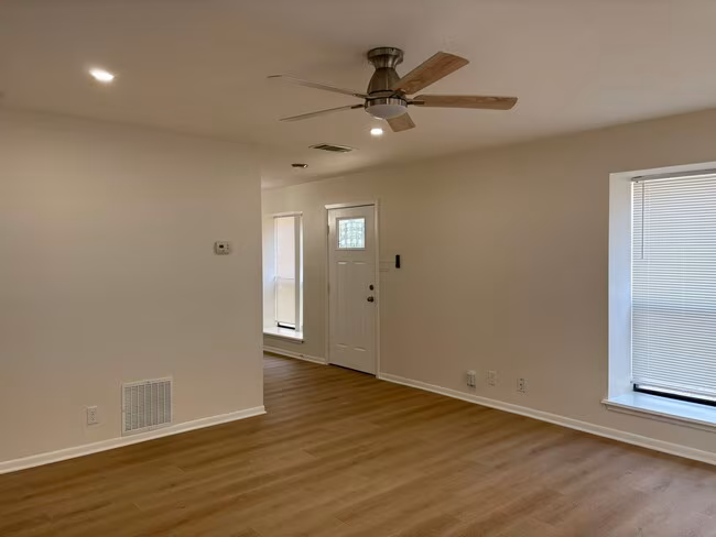 6009 Shadow Valley Cove Austin, TX 78731 photo 3