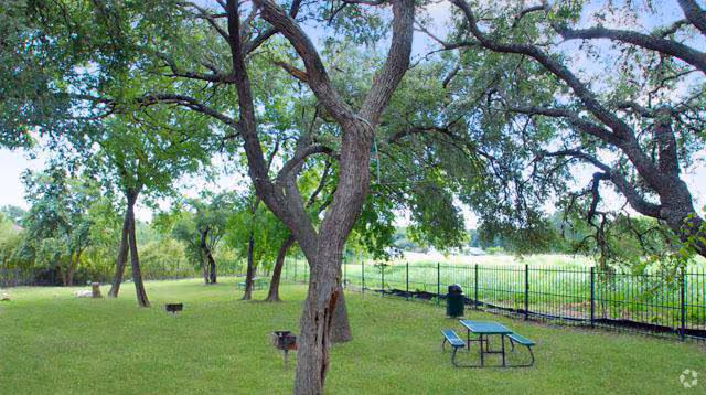 Hilltop Oaks photo 5