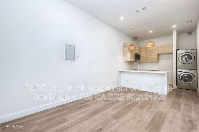 2175 Bacon St San Diego, CA 92107 photo 3