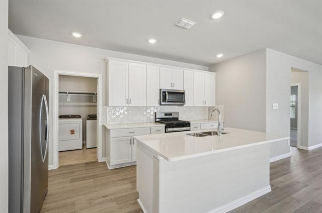 613 Clover Crk Dr McKinney, TX 75071 photo 3