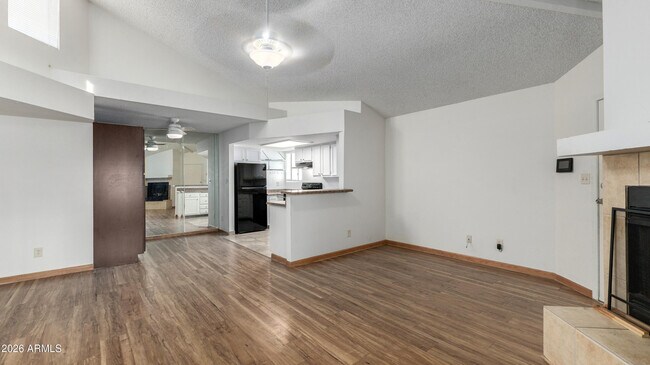 16402 N 31st St Phoenix, AZ 85032 photo 2