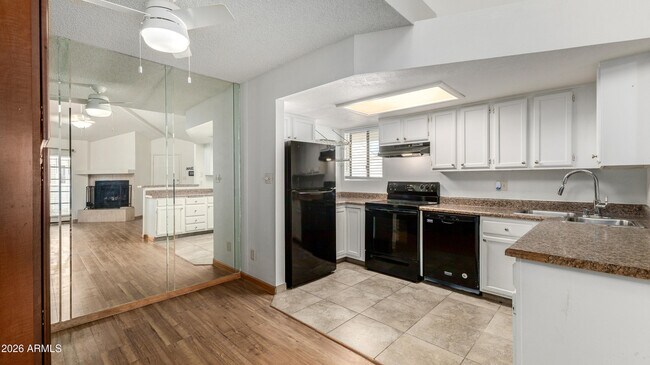16402 N 31st St Phoenix, AZ 85032 photo 4