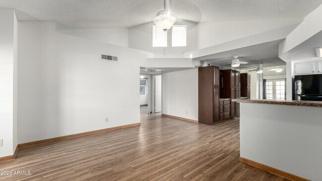 16402 N 31st St Phoenix, AZ 85032 photo 3