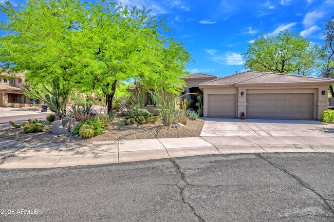 10655 E ACACIA Drive photo 2
