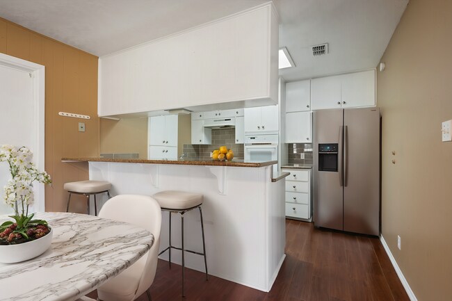 2100 Rabb Rd Austin, TX 78704 photo 2