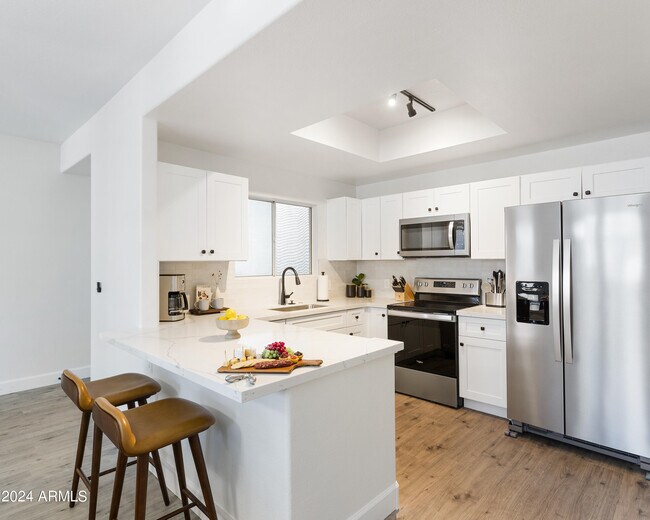 11375 E Sahuaro Dr Scottsdale, AZ 85259 photo 2