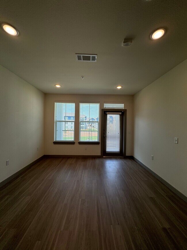 12000 Christopher St Argyle, TX 76226 photo 2