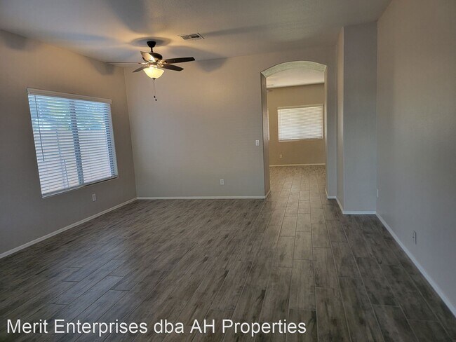 14680 W Evans Dr Surprise, AZ 85379 photo 2