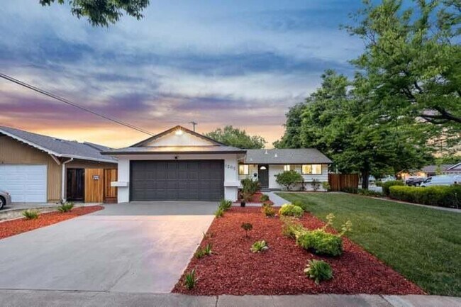 1565 Willowdale Dr San Jose, CA 95118 photo 2