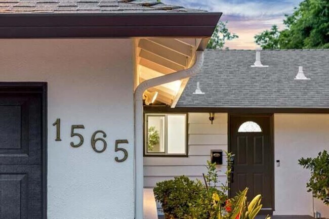 1565 Willowdale Dr San Jose, CA 95118 photo 5