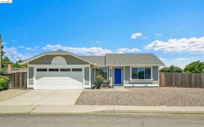 4900 Fairmont Ct Fairfield, CA 94534 photo 2