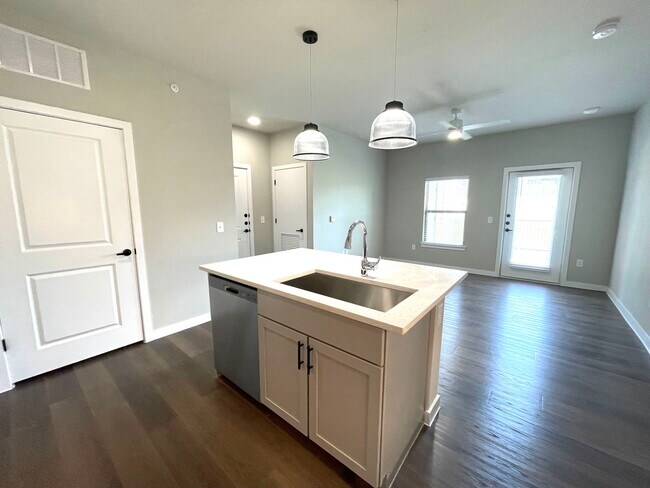 6901 Co Rd 110 Round Rock, TX 78665 photo 2