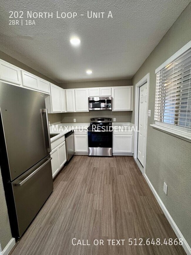 202 W N Loop Blvd Austin, TX 78751 photo 3
