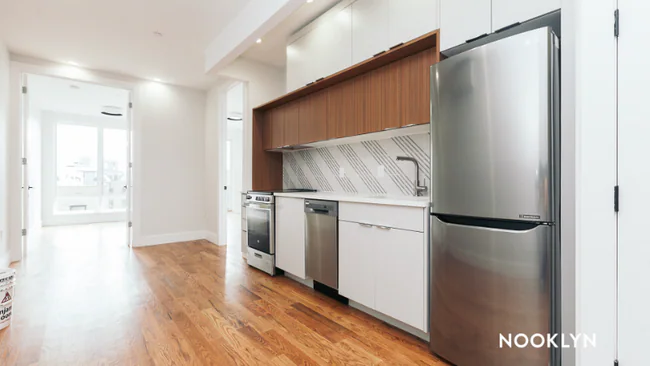 250 Lenox Rd Brooklyn, NY 11226 photo 4