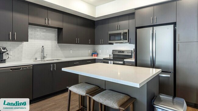 101 S Center St Arlington, TX 76010 photo 3